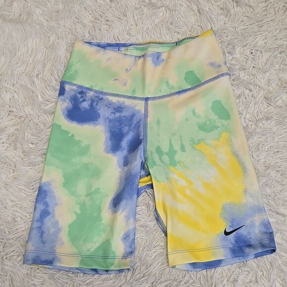 Nike Womens Mid Rise 7" Tie Dye Training Shorts Size XS Bike Dri-Fit Stretch - Picture 1 of 9